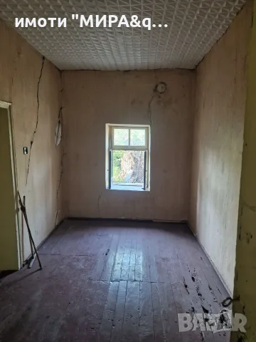 Къща с двор в с. Горски Извор, област Хасково, снимка 10 - Къщи - 55788191