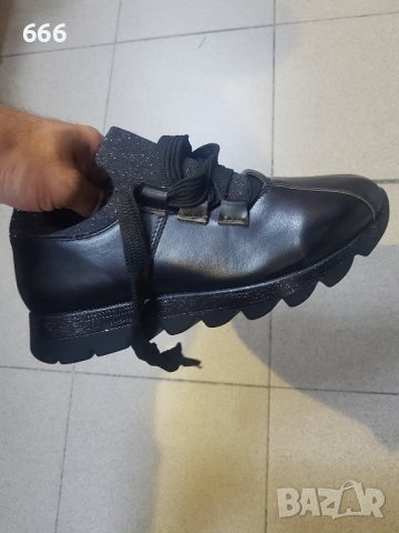 Обувки, снимка 3 - Дамски ежедневни обувки - 42031109