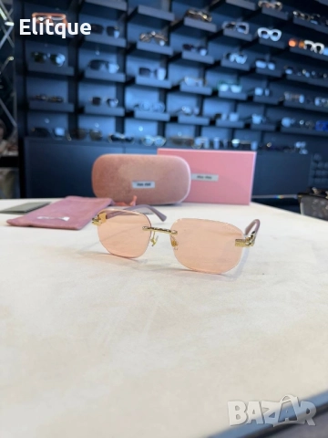 очила с черен обикновен калъф и Ув защита miu miu Gucci 