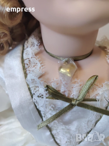 Порцеланова кукла Alberon Lady Helena , снимка 3 - Колекции - 52857849