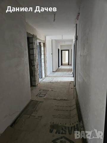 Тристаен апартамент, снимка 2 - Апартаменти - 50677087