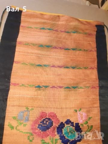 Автентична тъкана престилка , носия, снимка 4 - Антикварни и старинни предмети - 53875430