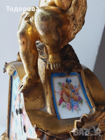 Много рядък Каминен бронзов часовник-Франция 19 век ,позлата, порцелан, 4 200 €, снимка 10 - Стенни часовници - 52310498