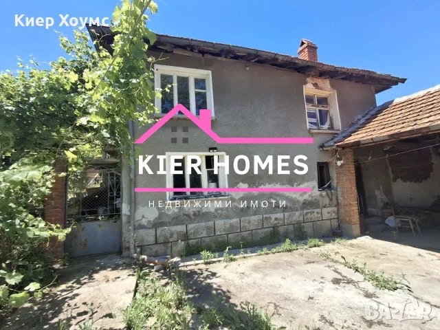 Двуетажна къща в с. Орешец, обл. Хасково