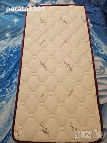 Продавам - детски двулицев ортопедичен матрак Pierre Cardin 60/120 + подарък, снимка 3 - Детски матраци - 51631276