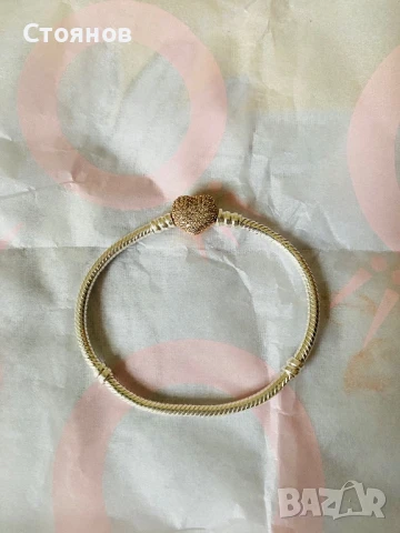 Дамска гривна Пандора / Pandora - 17 см със златно покритие, снимка 4 - Гривни - 51228616