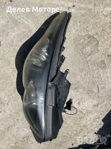 Фар десен със една счупена щипка за Infiniti FX 37 S, 320 ph., 2009, engine VQ37VHR, 157 000 km