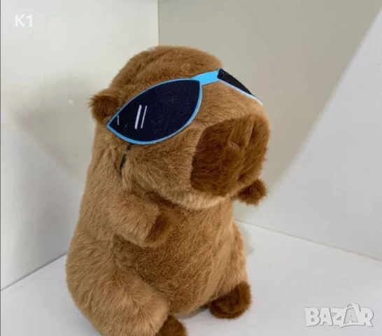 Плюшена играчка Капибара с очила 25см
