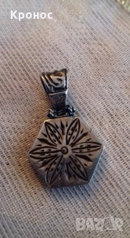 Сребърен медальон, снимка 5 - Колиета, медальони, синджири - 29279710