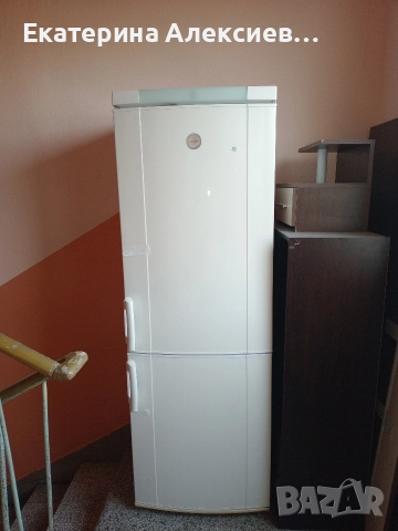 Продавам хладилник с фризер Електролукс работещ, снимка 2 - Хладилници - 52823003