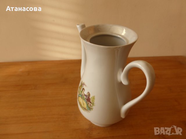 Украински порцеланов чайник Ромео и Жулиета 1975 г, снимка 6 - Аксесоари за кухня - 44246626