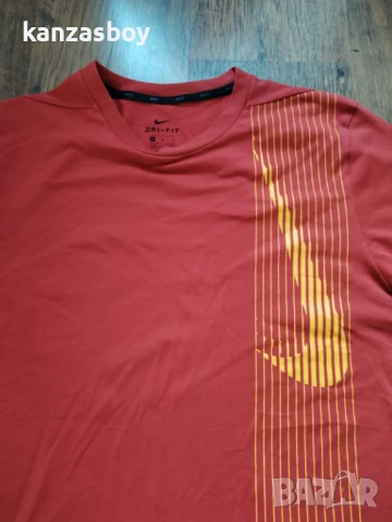 nike - страхотна мъжка тениска - страхотна мъжка тенискаМ, снимка 3 - Тениски - 51407864