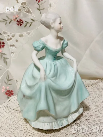 порцеланова фигура, снимка 5 - Статуетки - 56036214