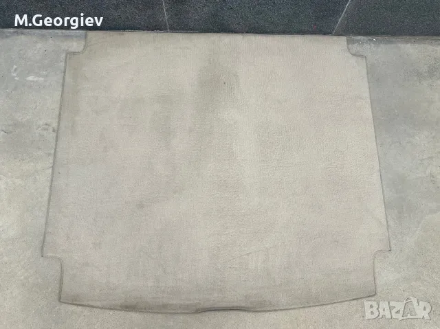 ОРИГИНАЛНИ СТЕЛКИ И ОРИГИНАЛЕН  ГУМЕН ЛИГЕН ЗА БАГАЖНИКА ЗА VW TOUAREG след 2013год, снимка 7 - Аксесоари и консумативи - 50397604