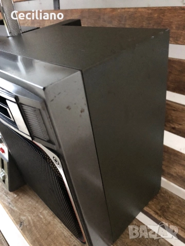 Радиокасетофон SHARP GF-780Z(D) -работещ и хубаво звучащ!, снимка 10 - Радиокасетофони, транзистори - 52104934