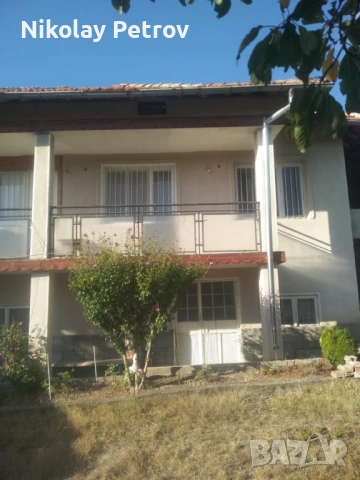 Масивна двуетажна къща, снимка 4 - Къщи - 53218403