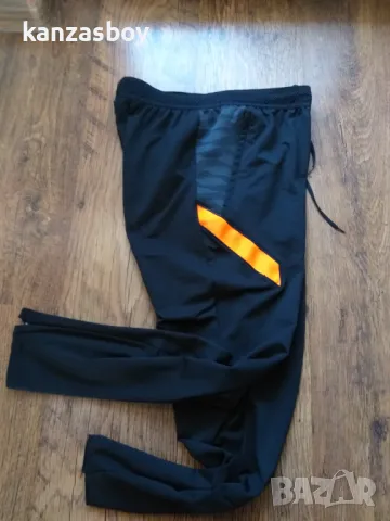 nike - страхотно мъжко долнище S , снимка 6 - Спортни дрехи, екипи - 48002937