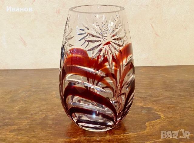 Разпродажба - 30€. Нова Масивна Ръчно изработена Кристална ваза с Флорални мотиви, снимка 3 - Вази - 51480200