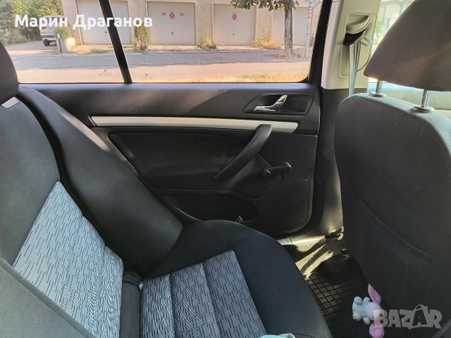 Шкода Октавия 1.6 TDI 105HP 2011, снимка 12 - Автомобили и джипове - 54179473