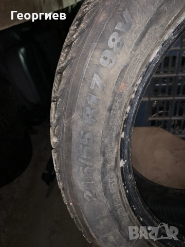 Зимни гуми Kumho Wintercraft 215/55/17, снимка 3 - Гуми и джанти - 51486050