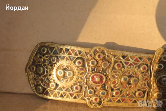 Стара бронзова пафта с емайл, снимка 2 - Антикварни и старинни предмети - 47790971