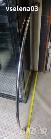 Корниз за баня