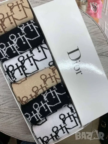 чорапи в кутия christian dior karl lagerfeld nike gucci adidas hermes, снимка 13 - Дамски чорапи - 51303383