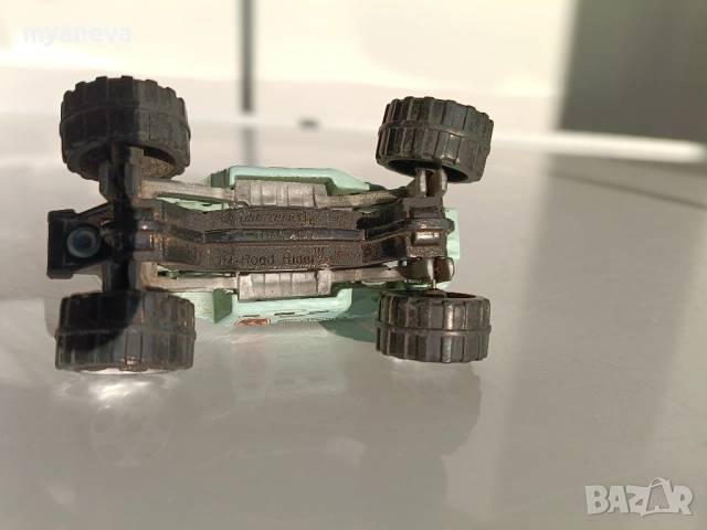 Колекция от 50 бр . умалени модели автомобили Matchbox , Hot Wheels , Maisto и други , снимка 5 - Коли, камиони, мотори, писти - 51894693