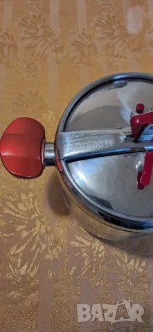 Тенджера под налягане , снимка 3 - Антикварни и старинни предмети - 48342322