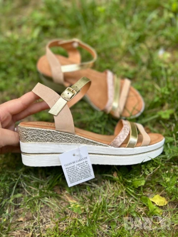 Дамски сандали в черно и златисто, снимка 6 - Сандали - 50751874