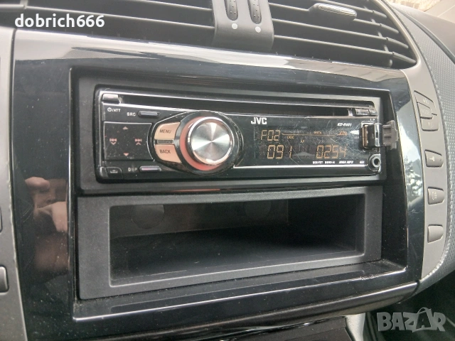 CD USB JVC радио за кола флашка диск аукс 4x50W, снимка 2 - Аксесоари и консумативи - 53899302
