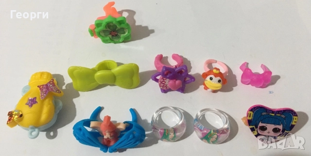 Лот малки пръстенчета и аксесоари за момиче на Киндер и други от Италия., снимка 3 - Фигурки - 52741289