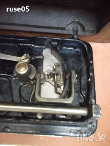 Шевна машина "Helvetia" ръчна стара работеща, снимка 15 - Други ценни предмети - 54314153