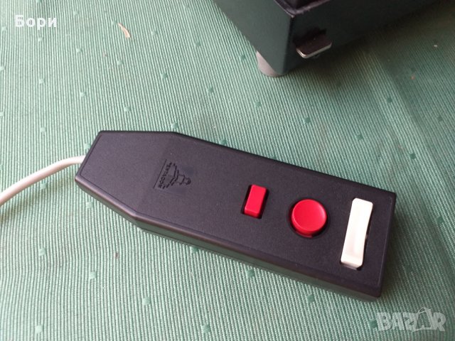 Нов прожекционен апарат PENTACON AV 100 auto, снимка 8 - Плейъри, домашно кино, прожектори - 34160714