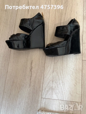Versace сандали 37, снимка 4 - Сандали - 54043849