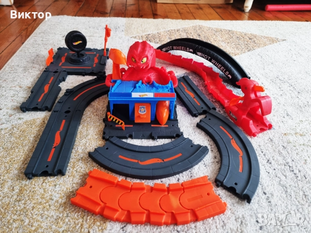 Hot Wheels писта гараж скорпион