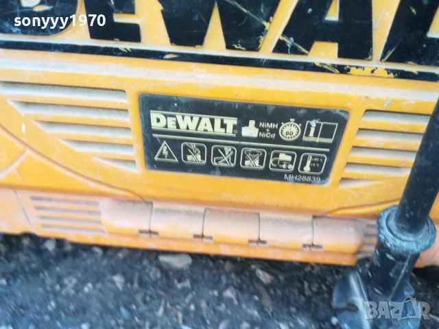 DEWALT 0310252018, снимка 14 - Радиокасетофони, транзистори - 51937407