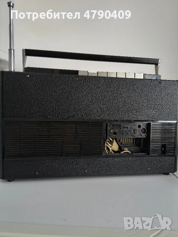 винтидж радио Grundig Satellit 1000, снимка 8 - Радиокасетофони, транзистори - 54126161