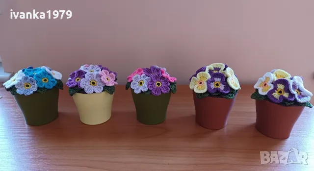 Плетени теменужки в кашпа, снимка 11 - Изкуствени цветя - 42001890