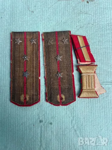 Продавам офицерски пагони ранен соц , снимка 1