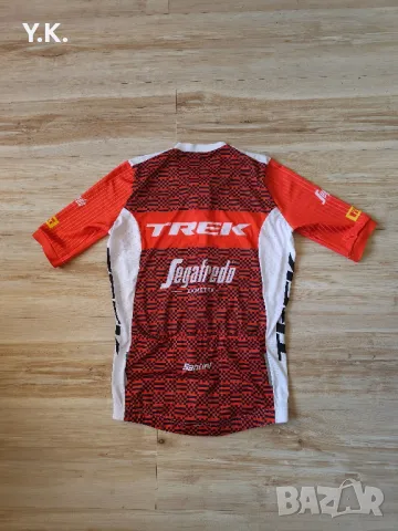 Оригинална мъжка вело тениска Santini x Trek Segafredo, снимка 3 - Тениски - 48097559