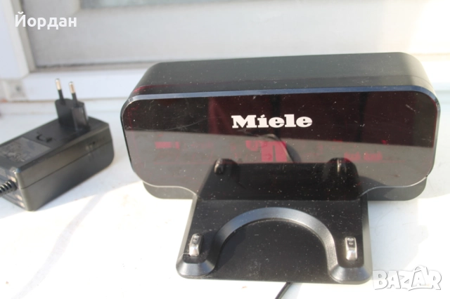 Прахосмукачка робот ''Miele scout RX2'', снимка 3 - Прахосмукачки - 51825027