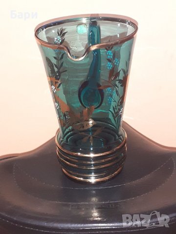 Голяма красива кана с позлата