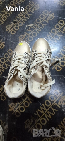 Обувки, снимка 3 - Дамски ежедневни обувки - 52802894