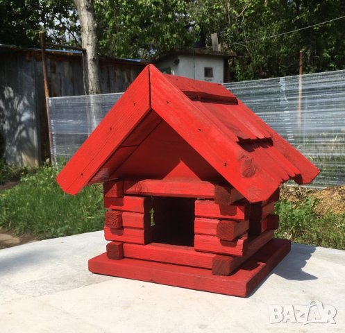 Дървена къщичка за птици