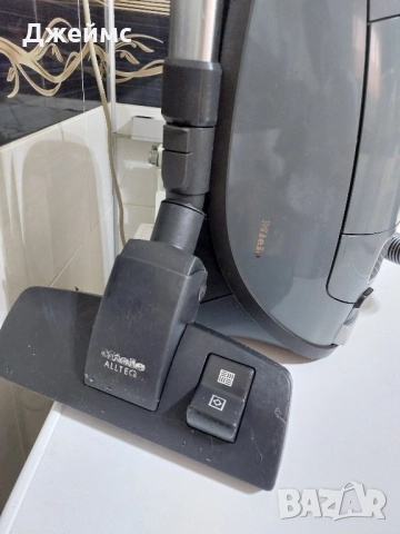 Прахосмукачка Miele Complete C3 Series 120 EcoLine , снимка 5 - Прахосмукачки - 52207755
