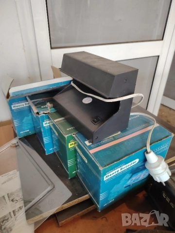 Уреди за проверка на банкноти