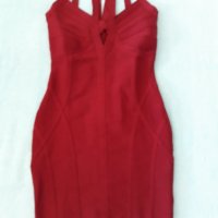 Вишнева ластична скъпа рокля , елегантна, впечатляваща, с презрамка и цип на гърба , чисто нова, снимка 1 - Рокли - 37264611