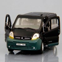 Renault Trafik Микробус - мащаб 1:43 на Cararama моделът е нов в кутийка, снимка 1 - Колекции - 29943477