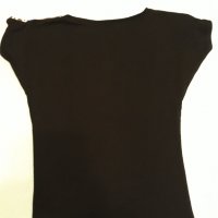 Черна тениска Miranda Kerr ,биопамук + ликра,принт в червено и бяло на черен фон,изчистен черен гръб, снимка 9 - Тениски - 37518384